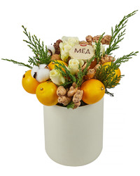 коробочка с цветами, мёдом и лимонами